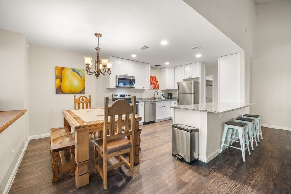 Kitchen + dining seating