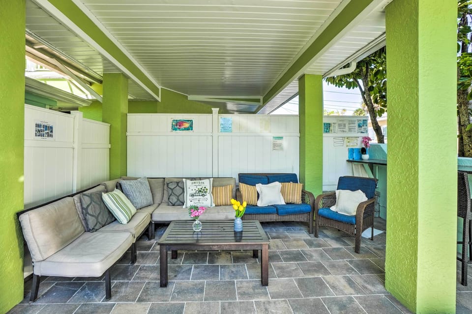 Shared Exterior Space | Other Bookable Vacation Rentals On-Site