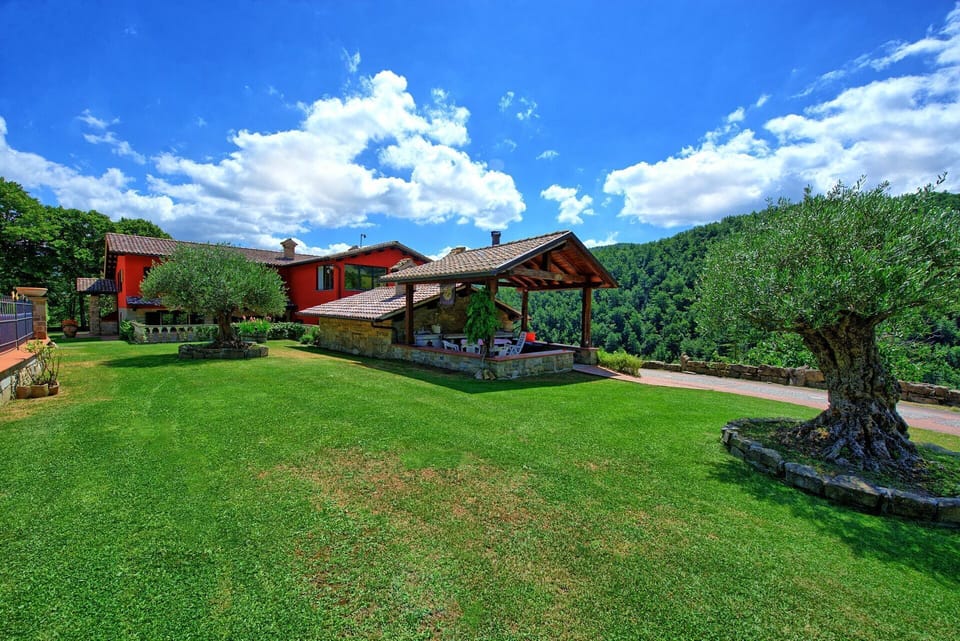 Building Exterior, Garden