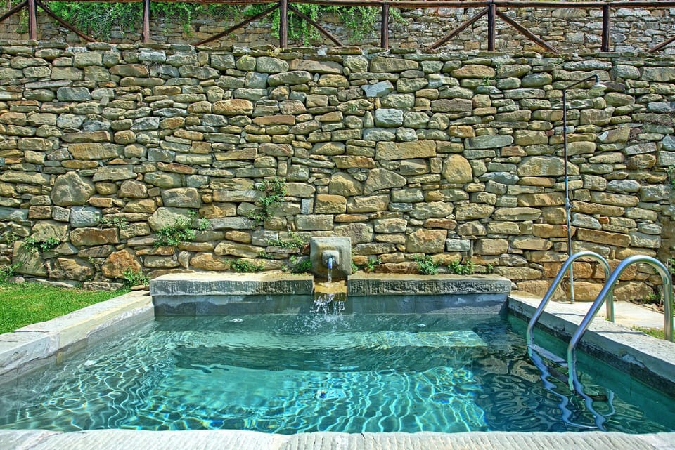 Building Exterior, Outdoor, Pool