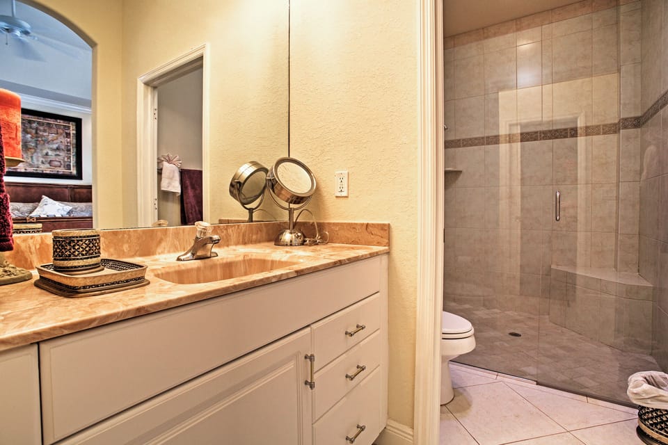 En-Suite Bathroom | Towels Provided
