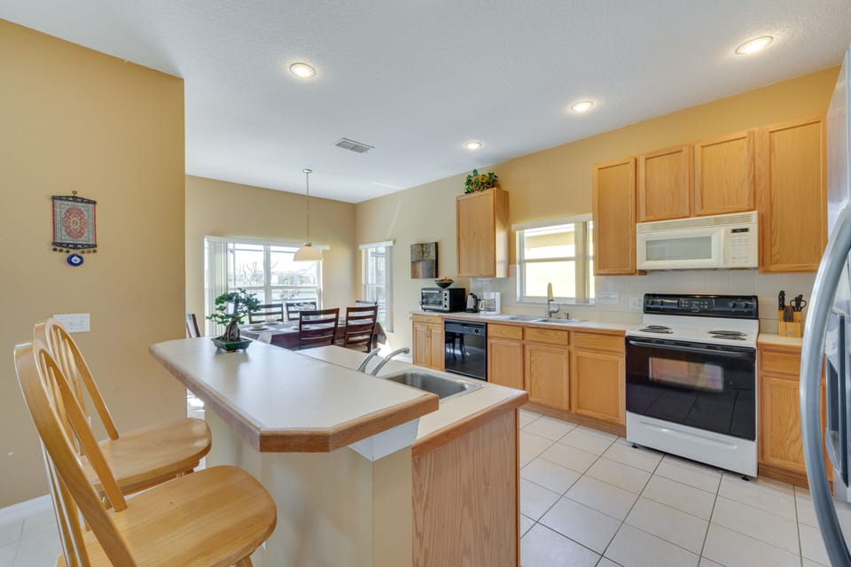 Kitchen | Main Level | Dishwasher | Coffee Maker