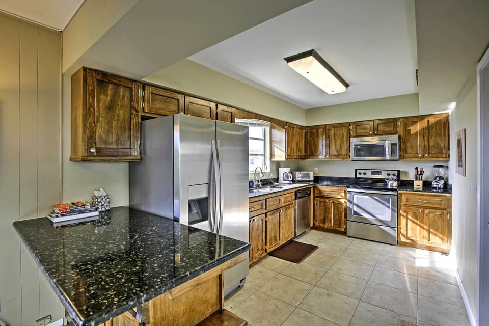 Kitchen | Fully Equipped | Dishware/Flatware