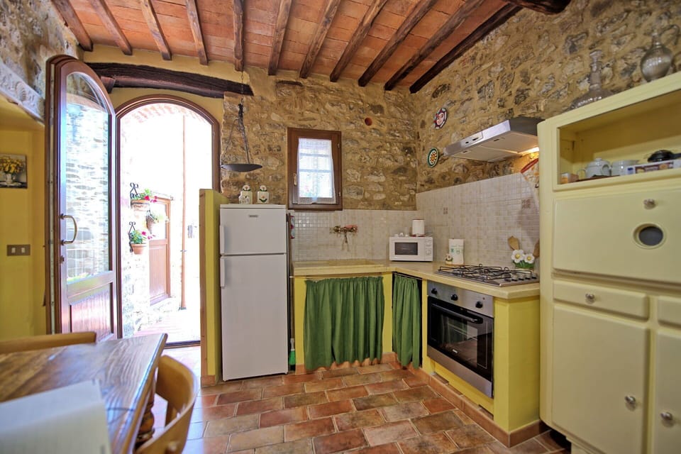 Dining Room, Kitchen