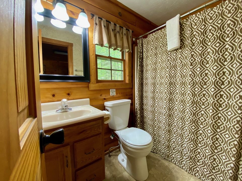 Timber Ridge Downstairs Bathroom