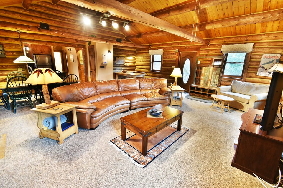 Living Room with Leather Furniture - Living Room with Leather Furniture