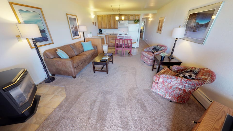 Living Room with Gas Fireplace, Flatscreen - Living Room with Gas Fireplace, Flatscreen