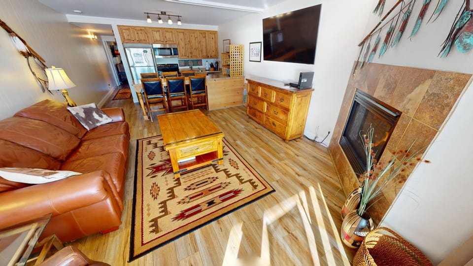 Living Area with Gas Fireplace, Flatscreen, Queen Sofabed - Living Area with Gas Fireplace, Flatscreen, Queen Sofabed