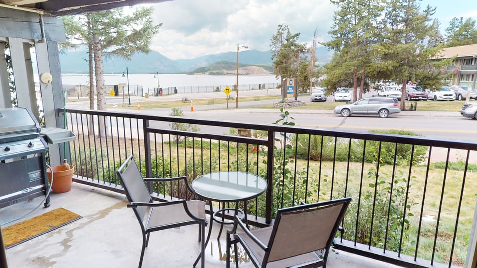 Deck with Seating, Lake View - Deck with Seating, Lake View