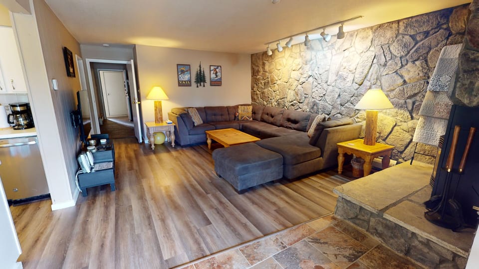 Living Area with Flatscreen, Fireplace, Sofabed - Living Area with Flatscreen, Fireplace, Sofabed