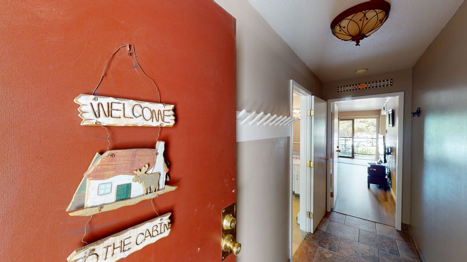 Entry with Gear Rack - Entry with Gear Rack