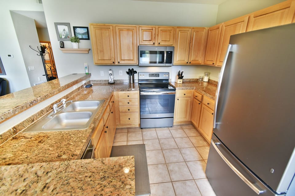 Fully Equipped Kitchen - Fully Equipped Kitchen