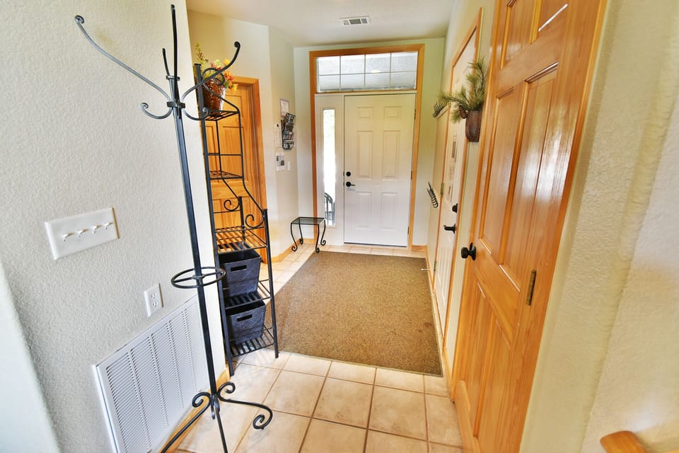 Entry with Gear Racks - Entry with Gear Racks