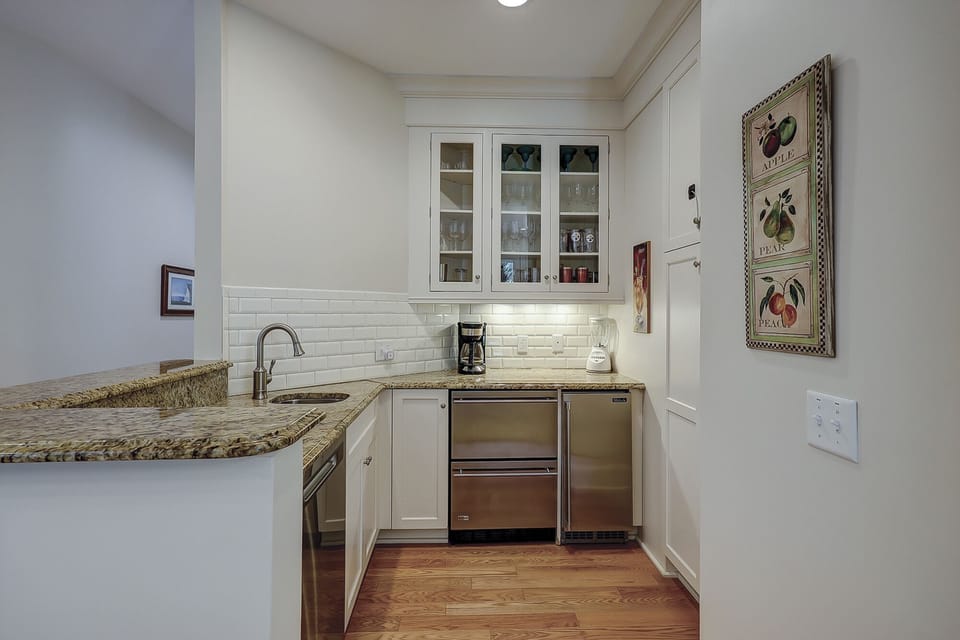 Wet bar