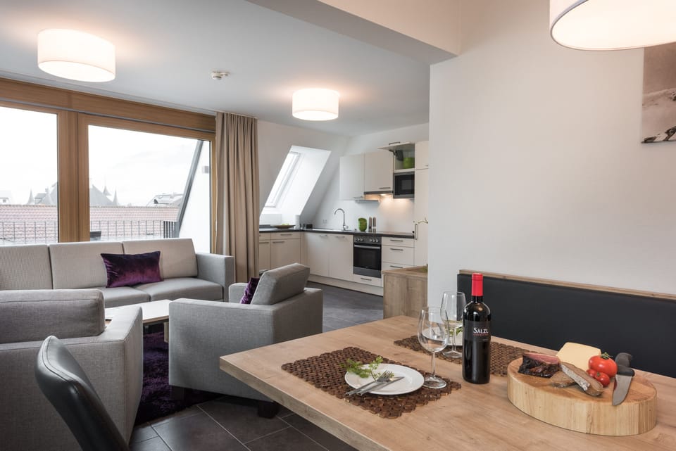 New room name:Penthouse, 3 bedrooms, 2 bathrooms (Alpine Dreams) | In-room safe, individually decorated, individually furnished