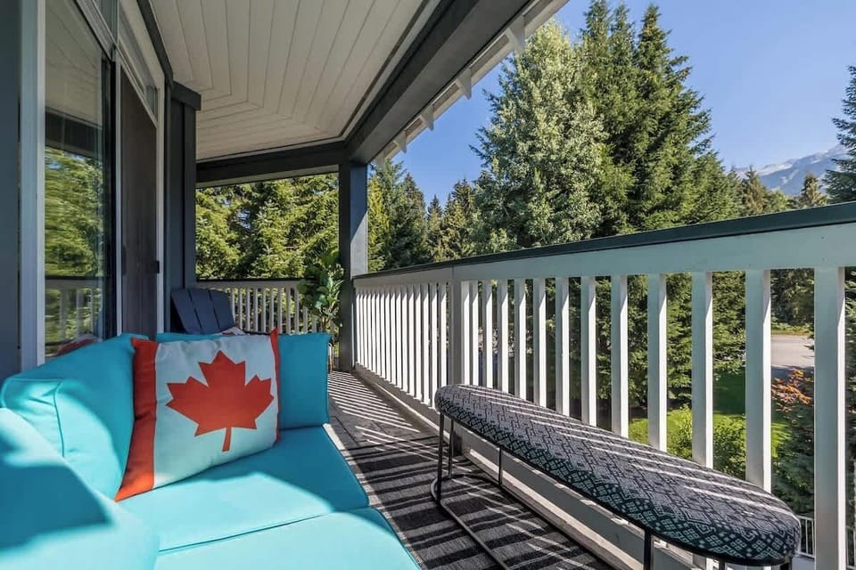 Deck with views & Patio Furniture