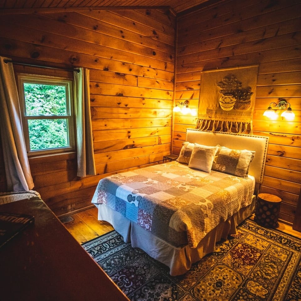 Hemlock Main Floor Bedroom
