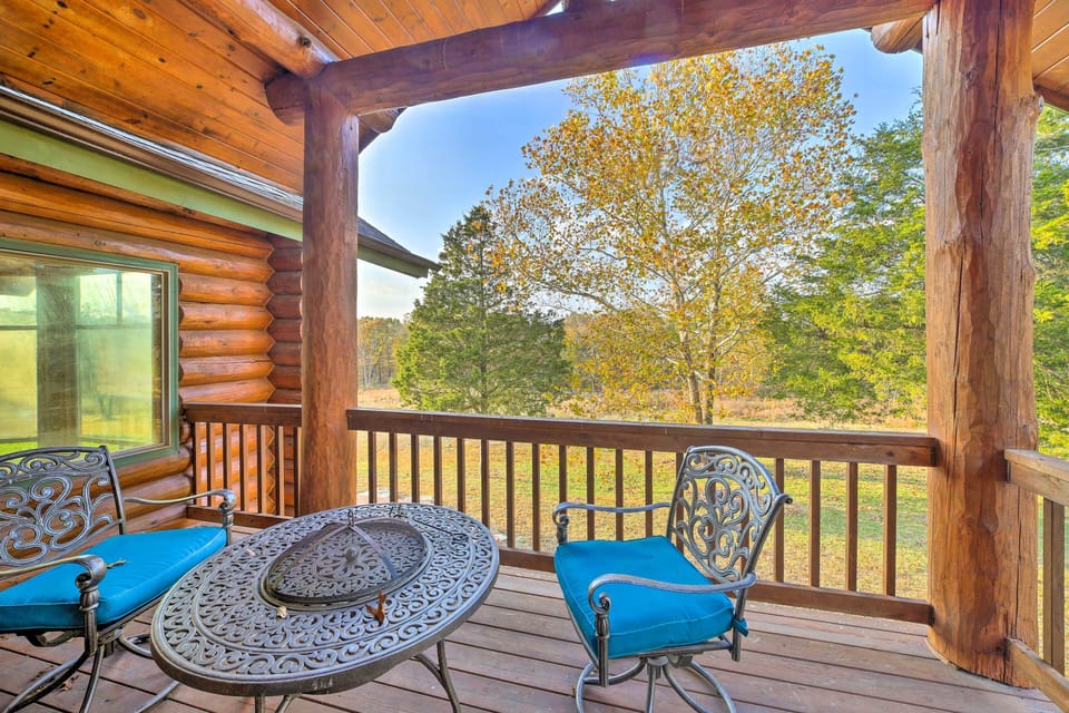 Bedroom Suite Balcony | Outdoor Seating