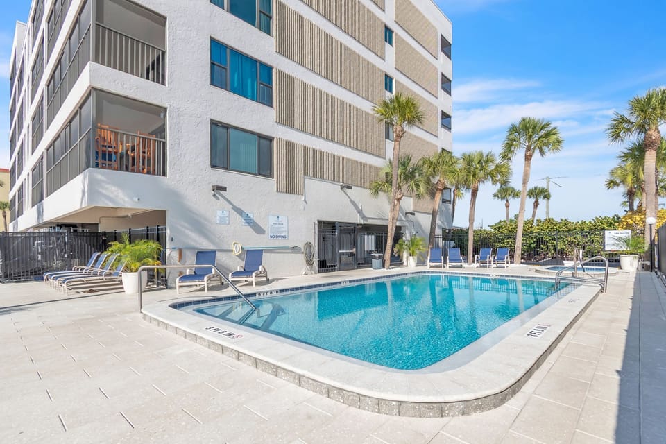Arie Dam Pool Deck