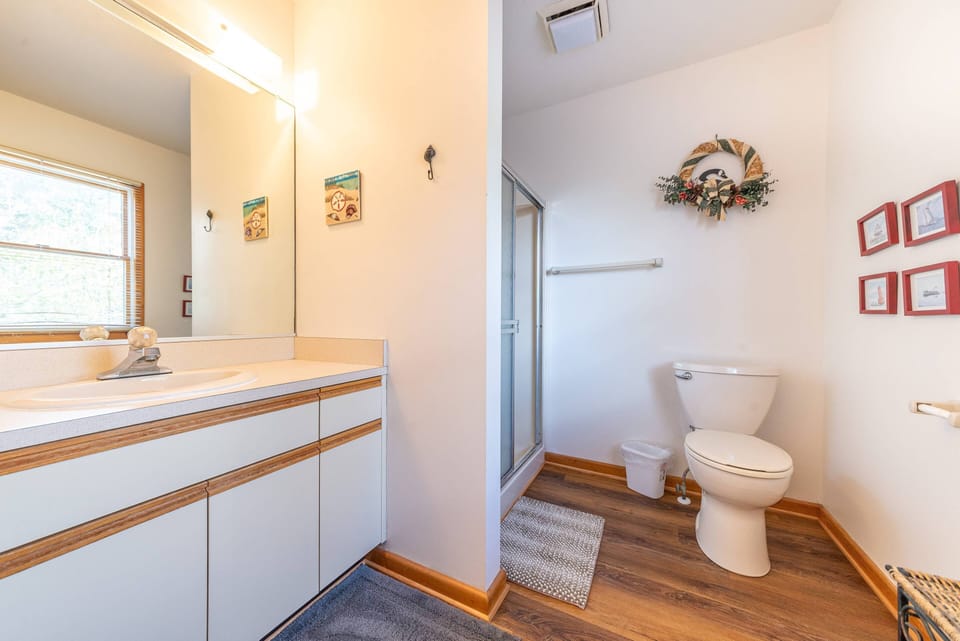 Mid Level En Suite