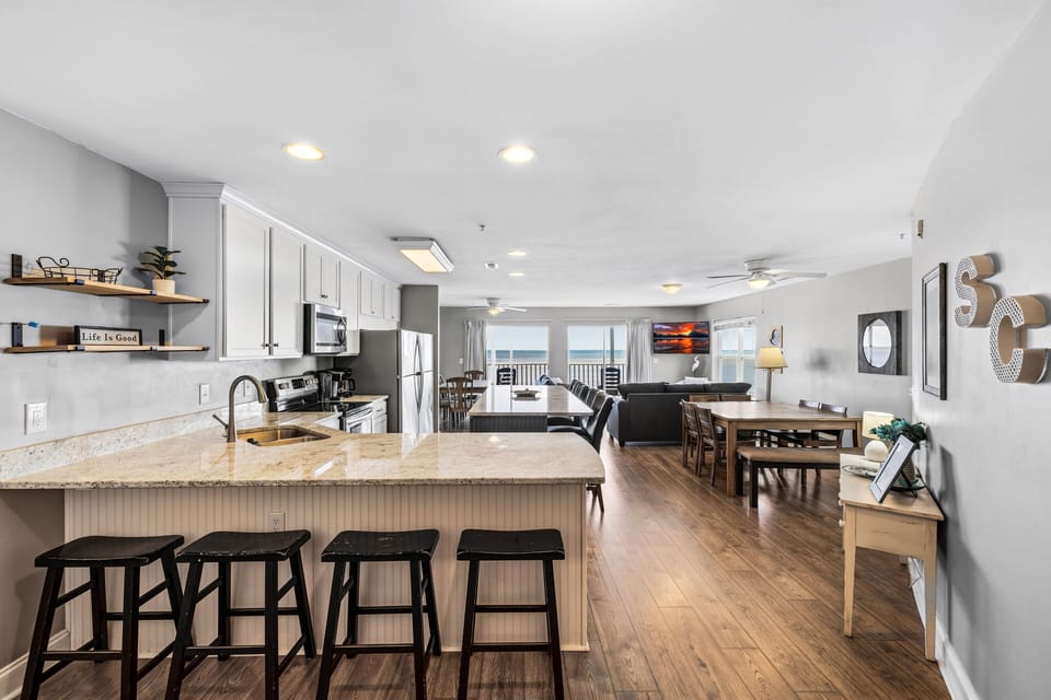 Full Kitchen