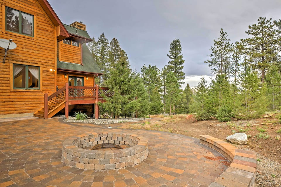 Home Exterior | 13-Acre Property