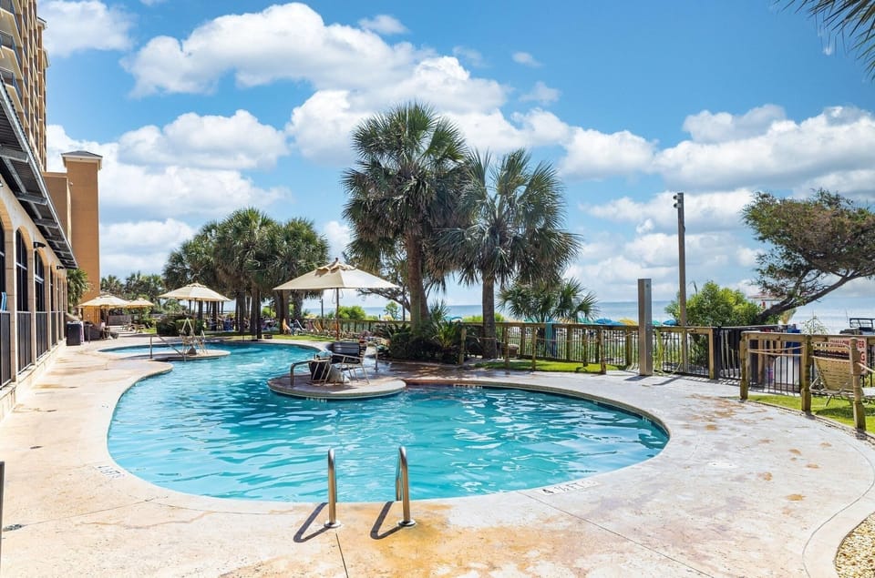 The Island pool