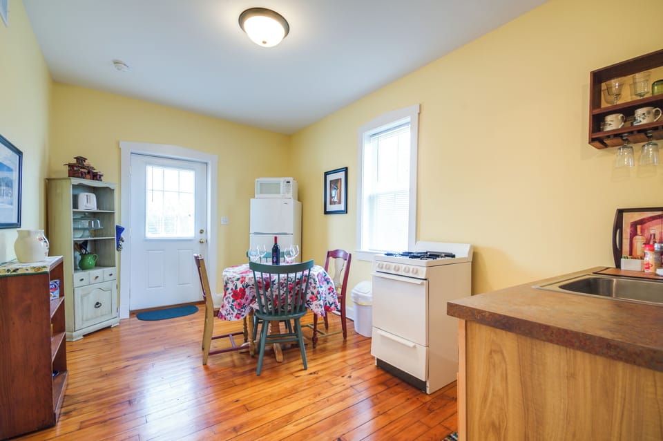 Dining Space | Free WiFi