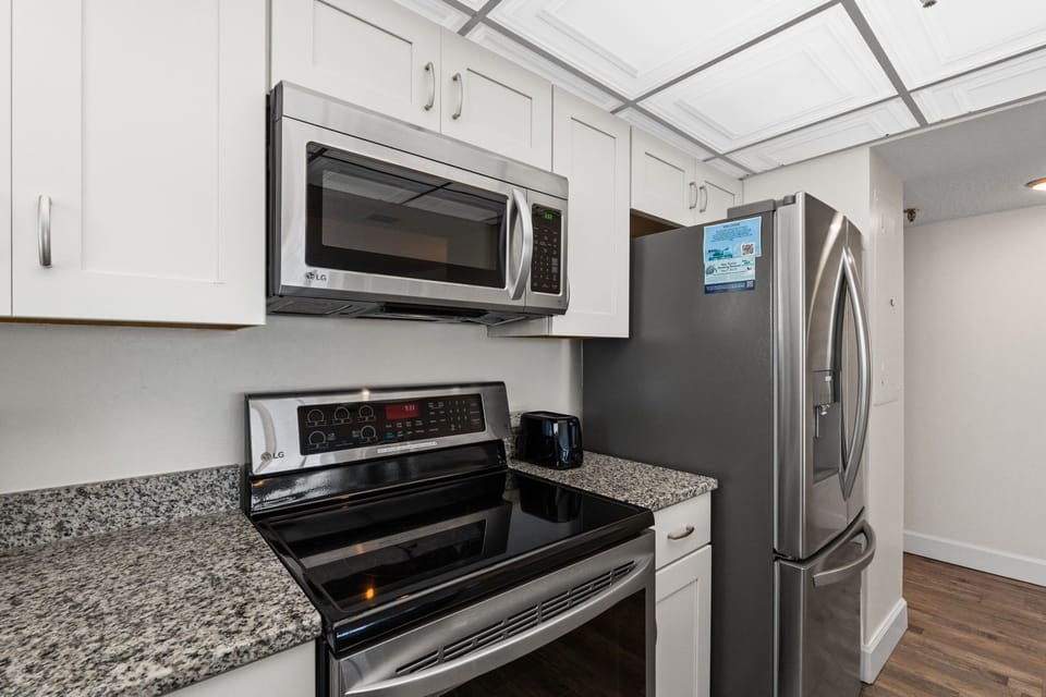 Kitchen - Everything you need to prepare that memorable meal is right here for you.