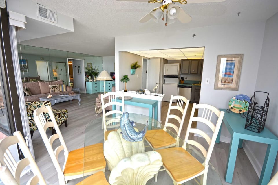 Dining-Area