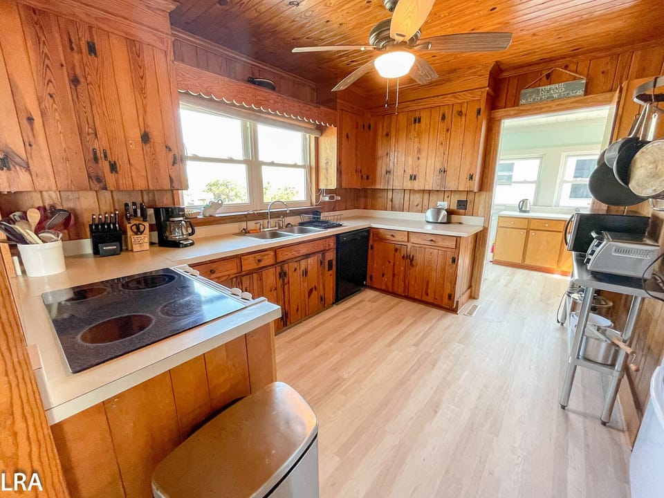 Kitchen -9