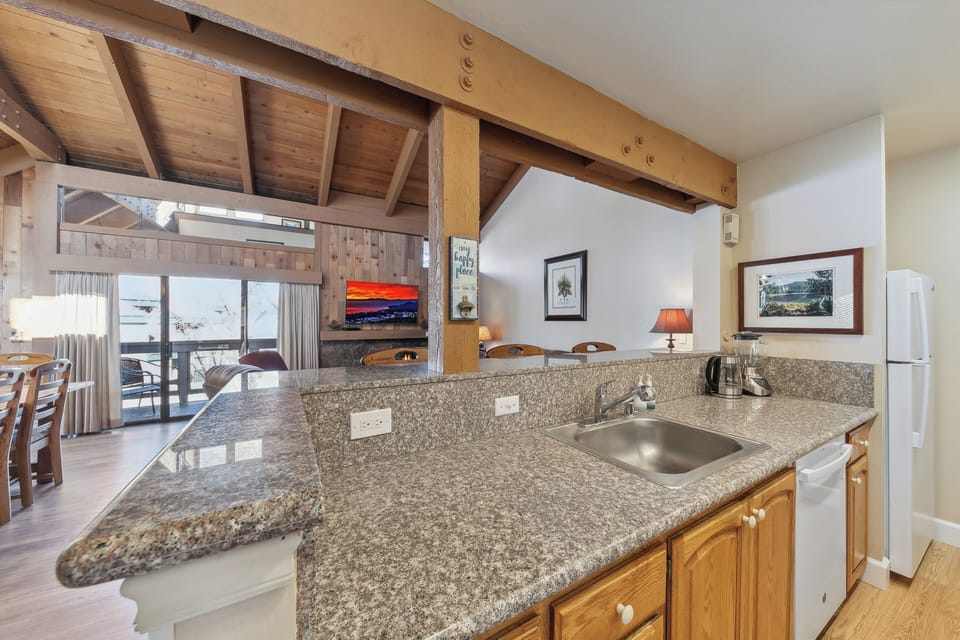 Marble counter tops in the kitchen with plenty of space