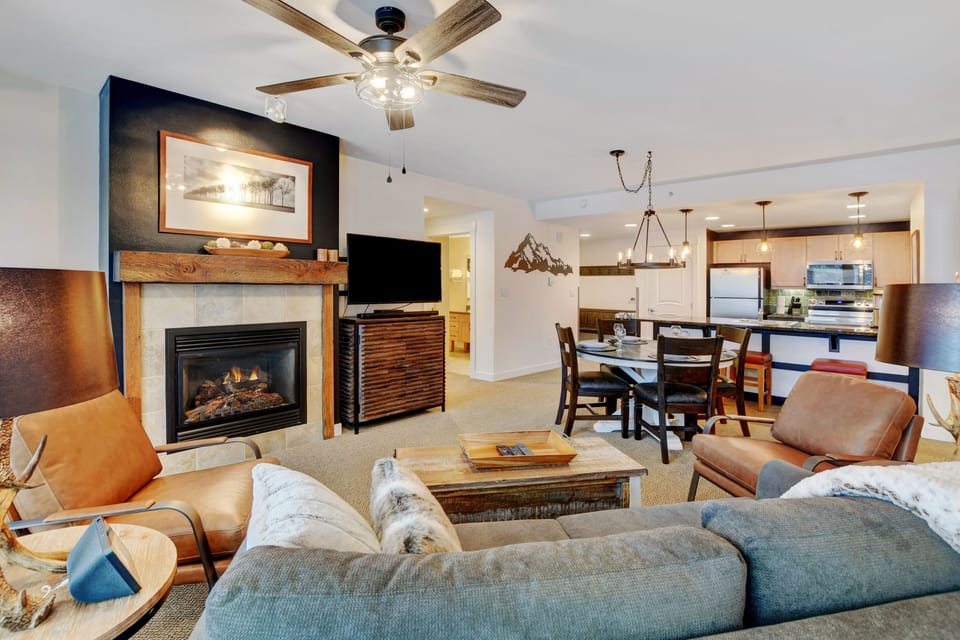 Living Room With 50" HD TV And Gas Fireplace