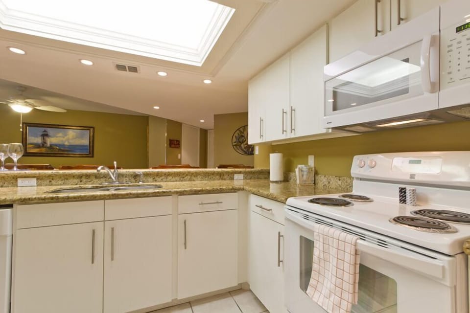 Saida IV 304 Kitchen