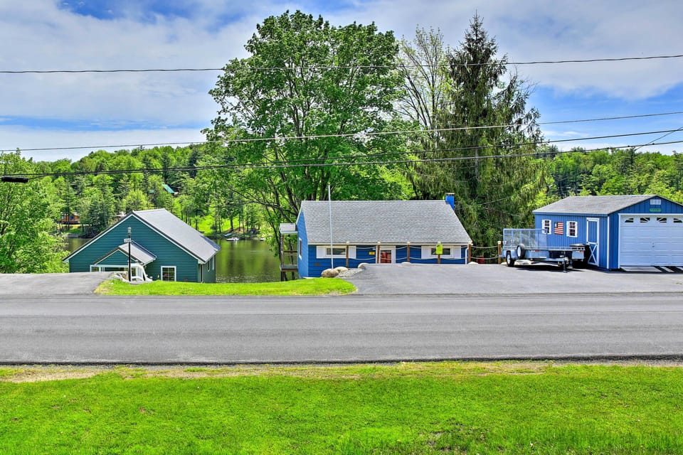 Exterior Space | Driveway Parking (4 Vehicles)