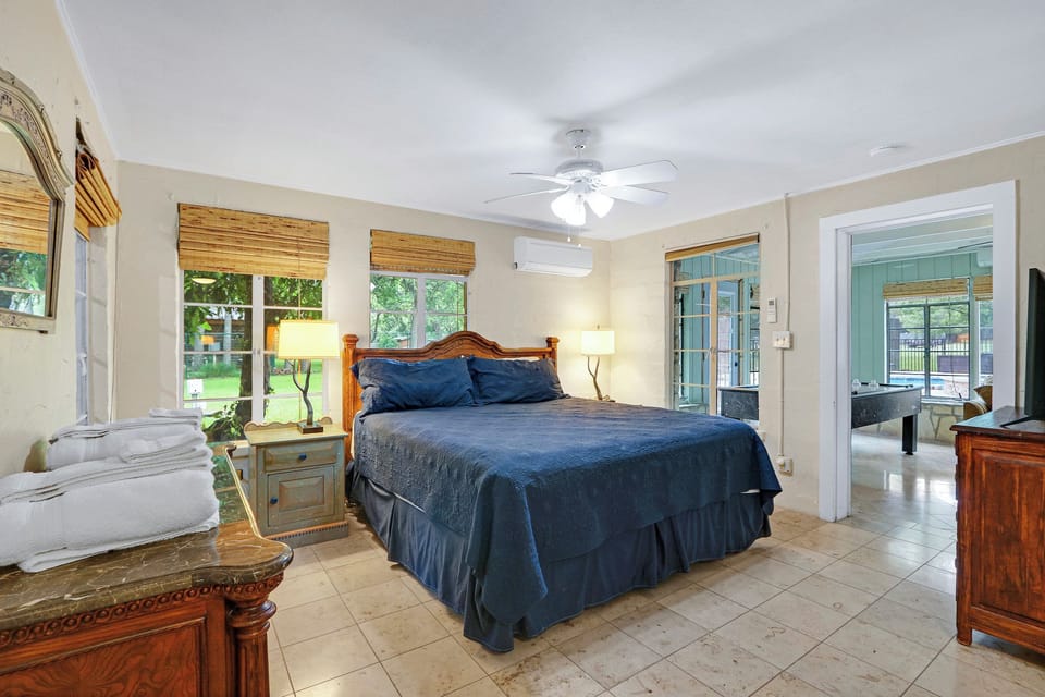 The fourth bedroom is located in the casita