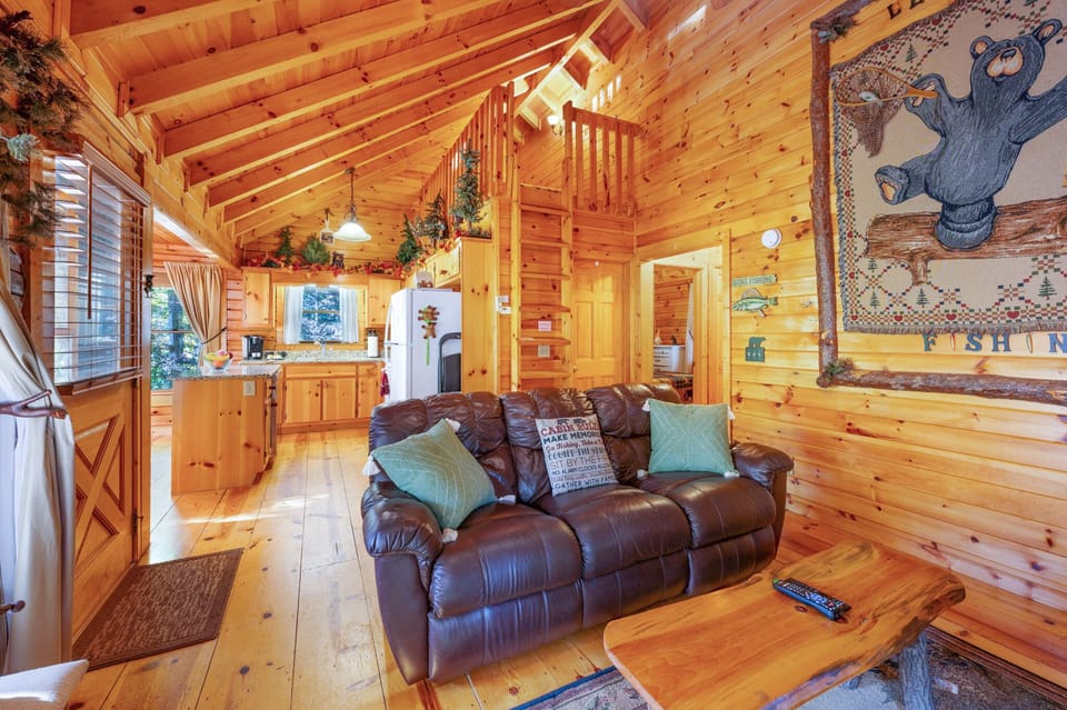 Cutie and cozy plus this little North Georgia cabin rental is pet friendly too! 
