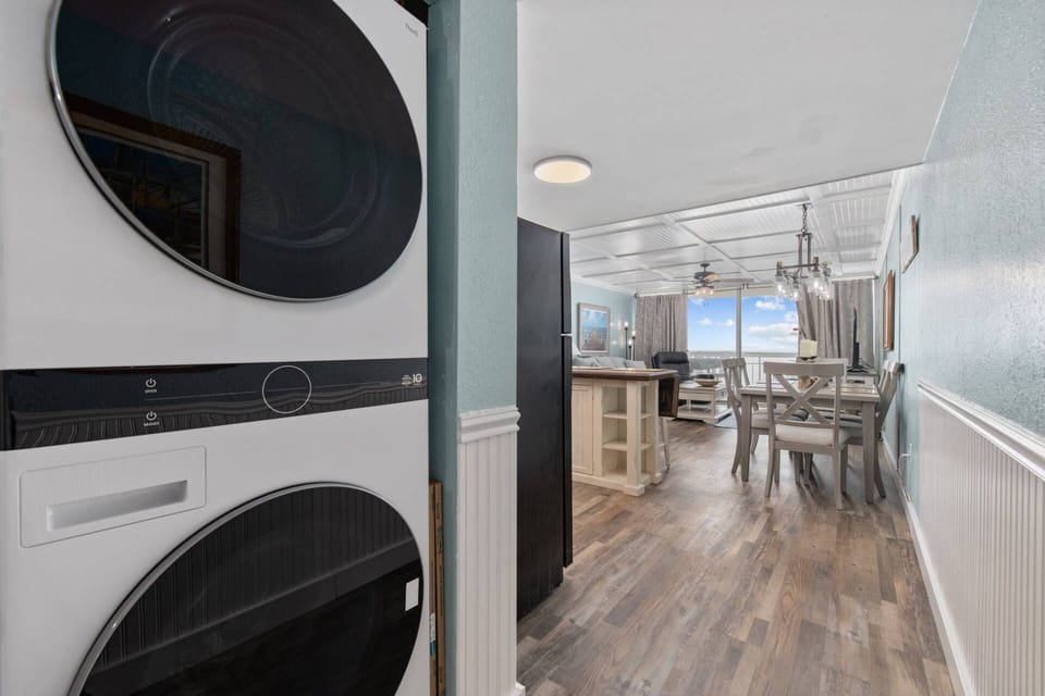 Washer & Dryer in Unit