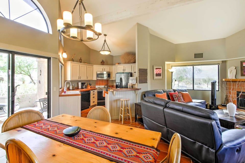 Dining Area | Dishware Provided