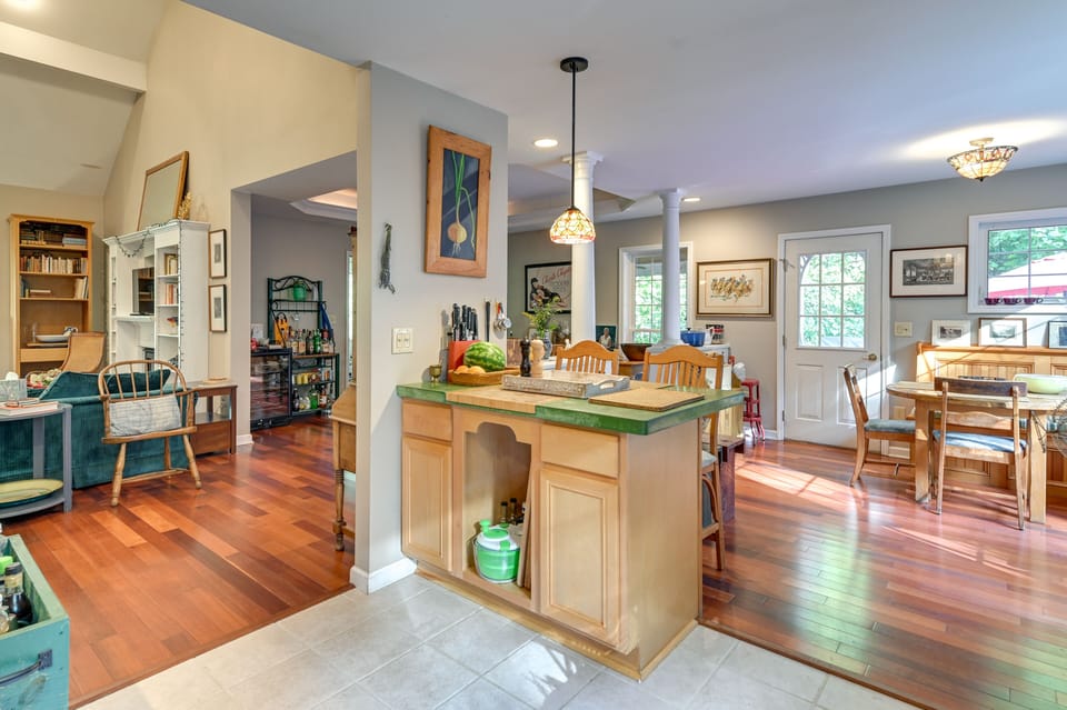 Kitchen and Breakfast Nook