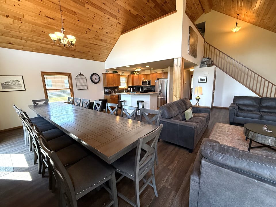 Dining Area with Tables & Seating