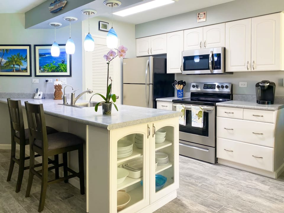 Fully equipped kitchen.