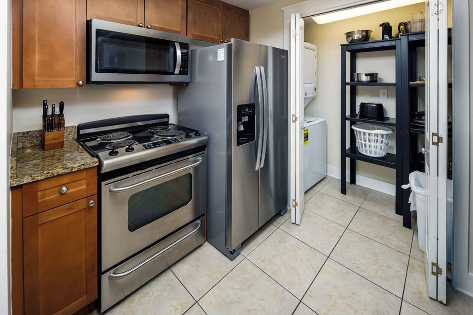 Kitchen - Everything you need to prepare that memorable meal is right here for you