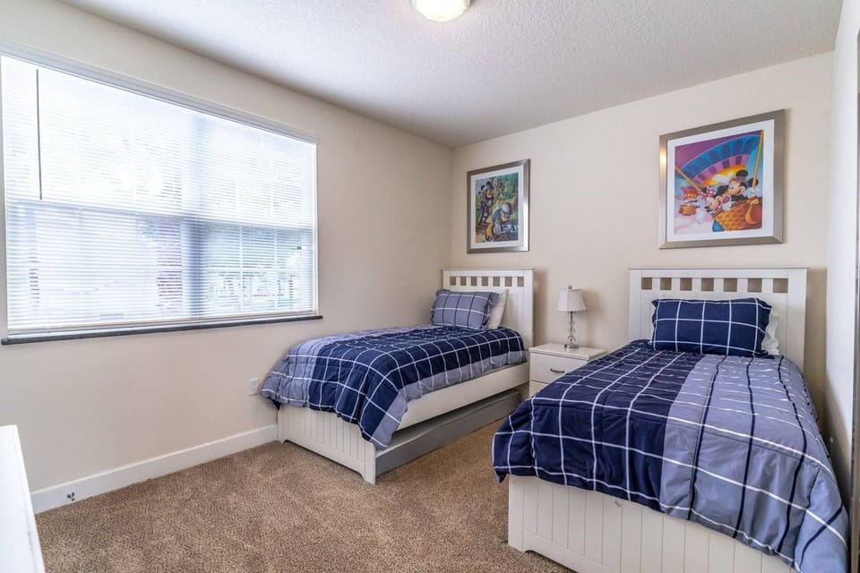 Twin guest room with 3 beds (one pull out trundle)