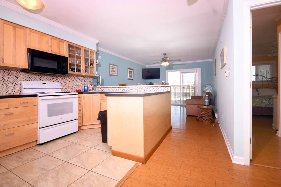 Kitchen-Sea-Breeze-305-Ocean City