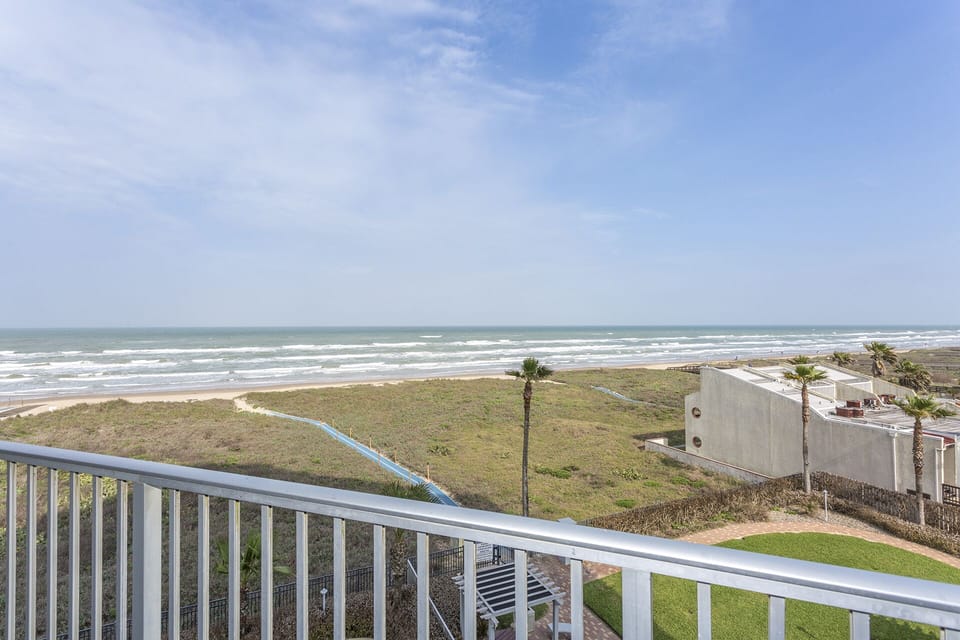 Imagine this view everyday while you're on vacation at Aquarius Condominium.