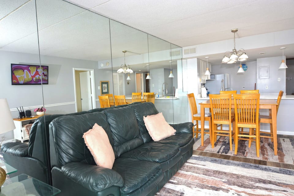 LIVING-AREA