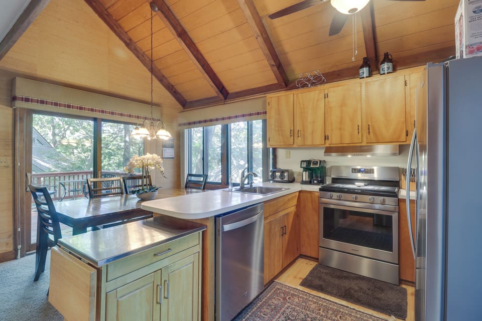 Kitchen | Toaster | Ice Maker | Spices | Crockpot | Cooking Basics