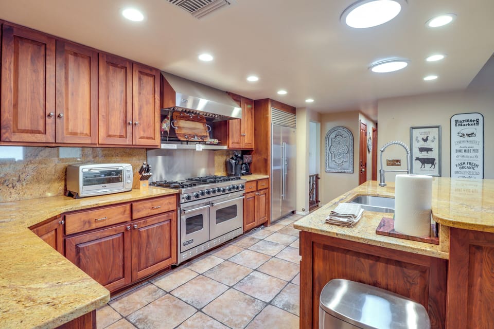 Full Kitchen