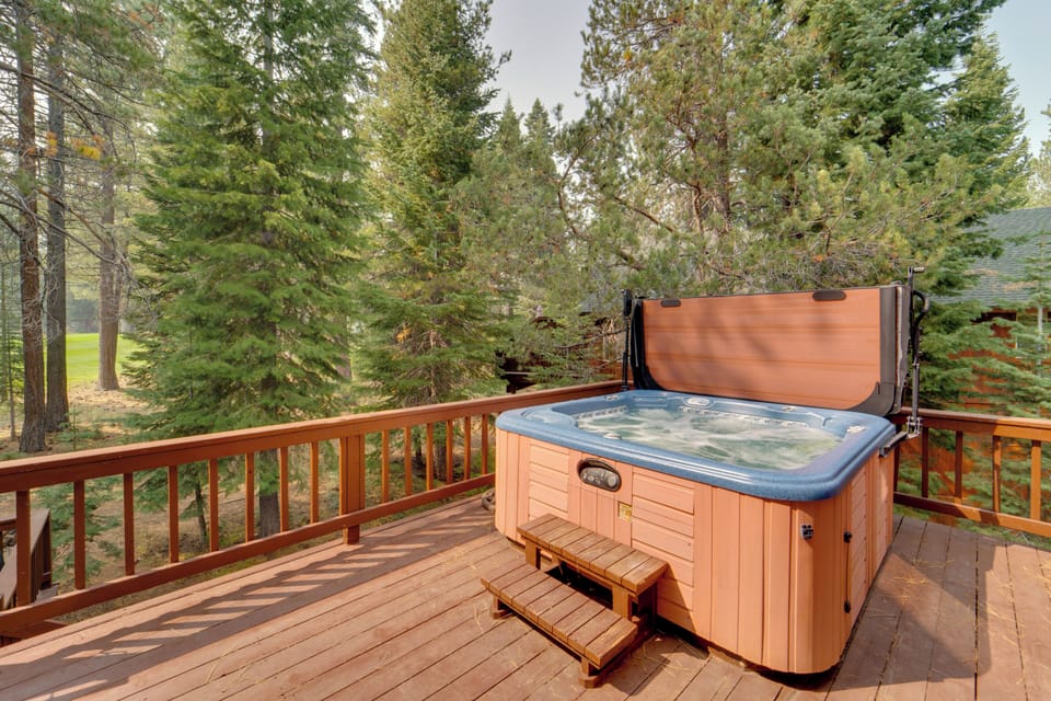 Deck | Private Hot Tub